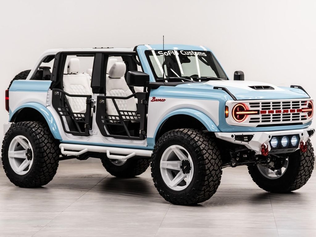 Ford Bronco 4X4 in Fort Lauderdale, FL, United States 3 - 19051812