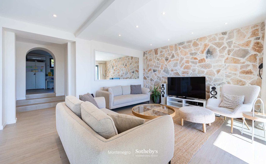 Villa a Teodo, Tivat Municipality, Montenegro 3 - 19051691
