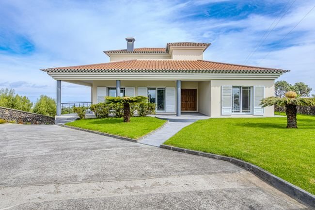 House in Sao Vicente Ferreira, Azores, Portugal 1 - 19052457