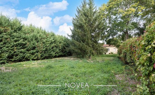 House in Centre Bourg, Neuville-sur-Saone, France 1