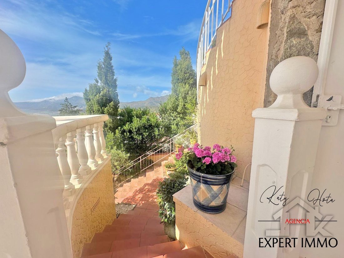 Chalet in Roses, Catalonia, Spain 3 - 19053647