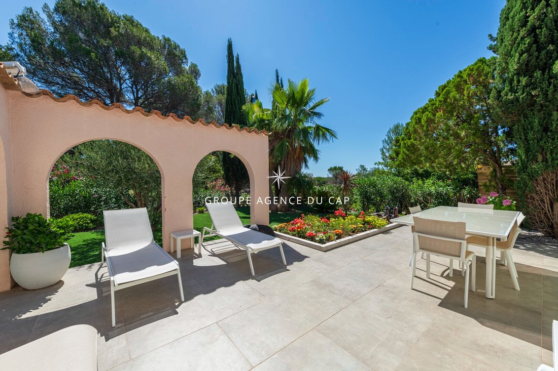 Villa in Le Dramont-Agay-Anthéor-Le Trayas, Saint-Raphaël, France 1 - 19052419
