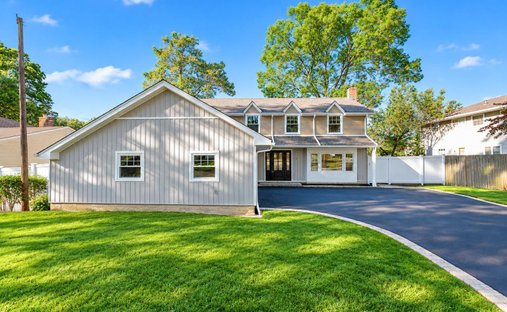 Maison à Lake Grove, État de New York, États-Unis 1
