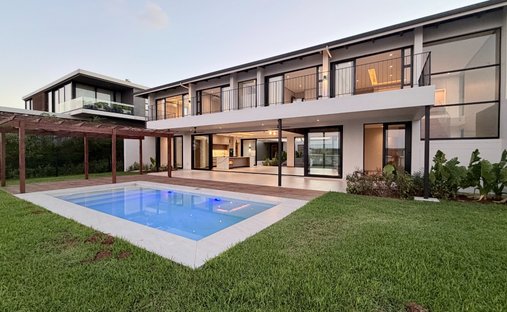 House in Sheffield Beach, KwaZulu-Natal, South Africa 1