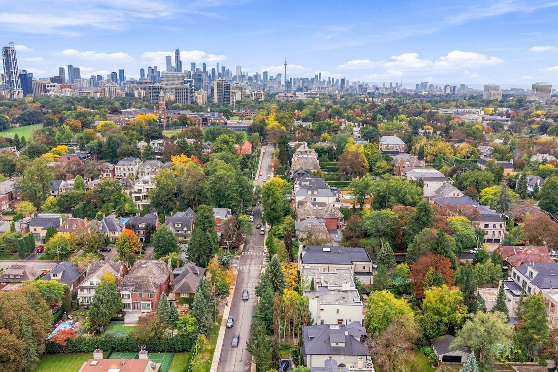 House in Toronto, Ontario, Canada 4 - 19053119