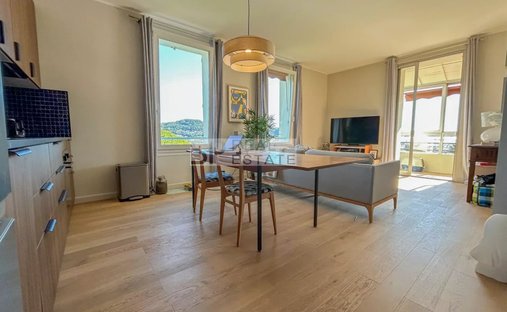 Appartement à Vallergues, Cannes, France 1