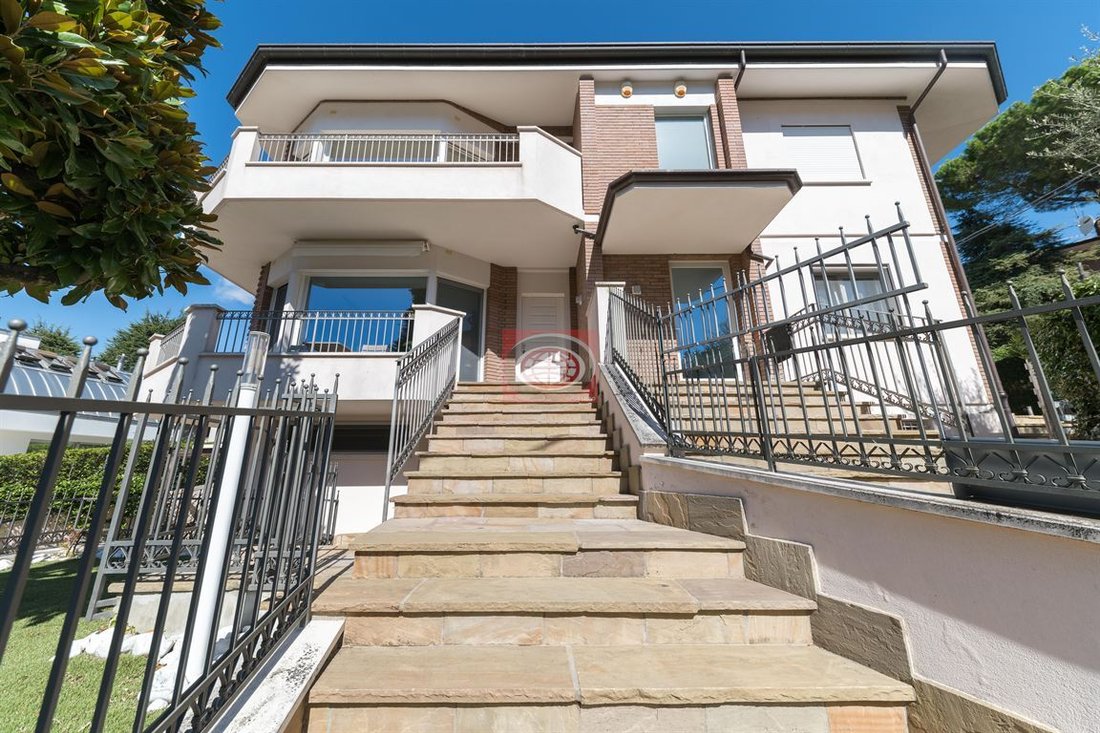 Villa en Zona Monte - Ponte Abbadesse, Cesena, Emilia-Romaña 3 - 19053520