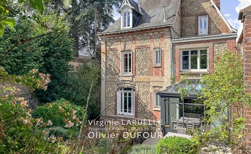 Villa en Ruan, Normandía, Francia 1