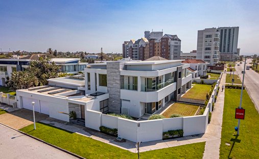 House in Summerstrand, Eastern Cape, South Africa 1