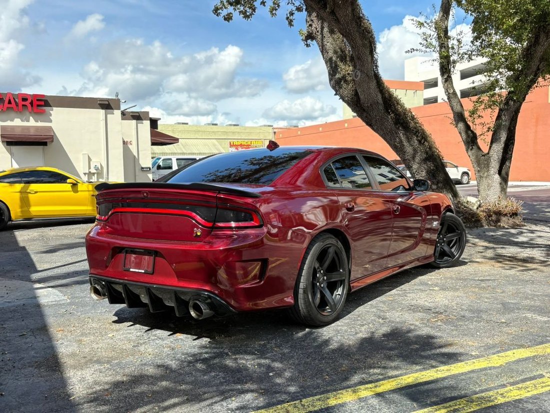 Sedan in Miami, FL, United States 5 - 19055920