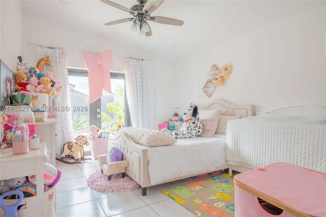 House in West Miami, Florida, United States 4 - 19054435
