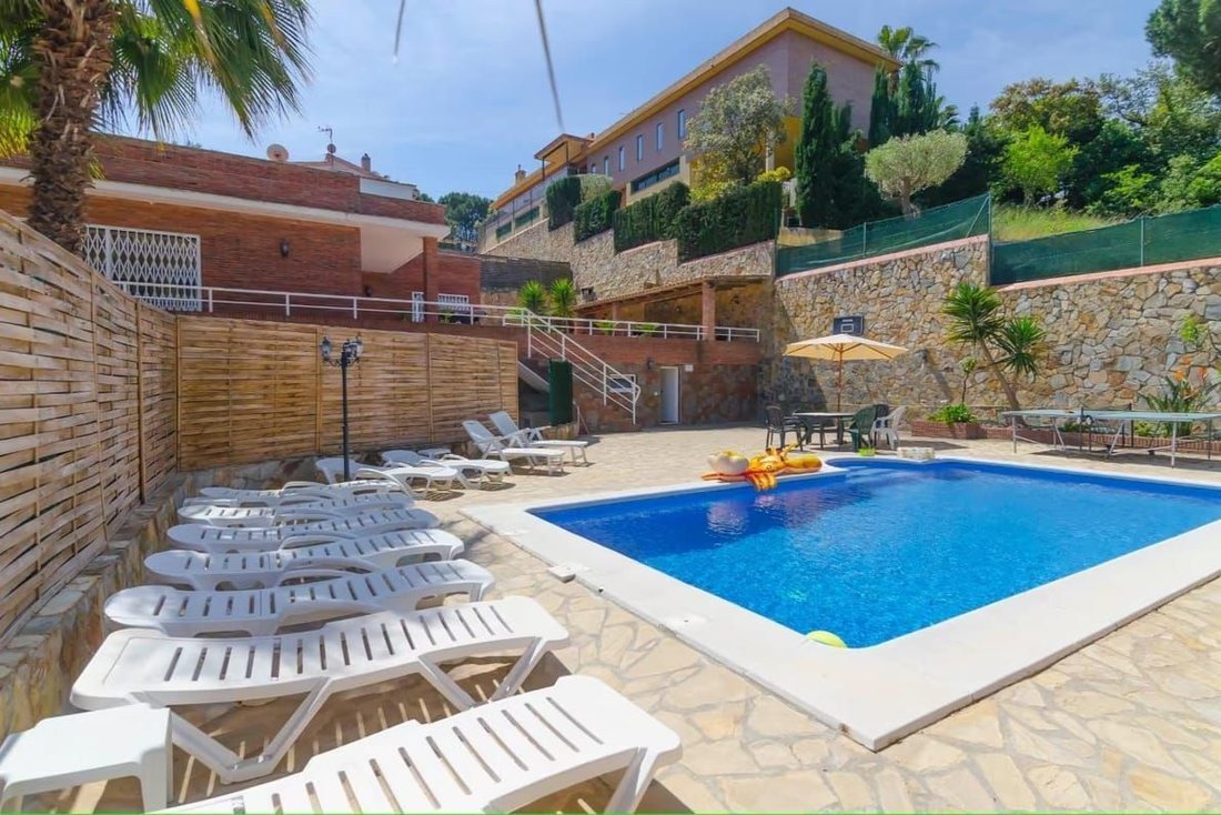 Chalet in Lloret de Mar, Katalonien, Spanien 4 - 19053384