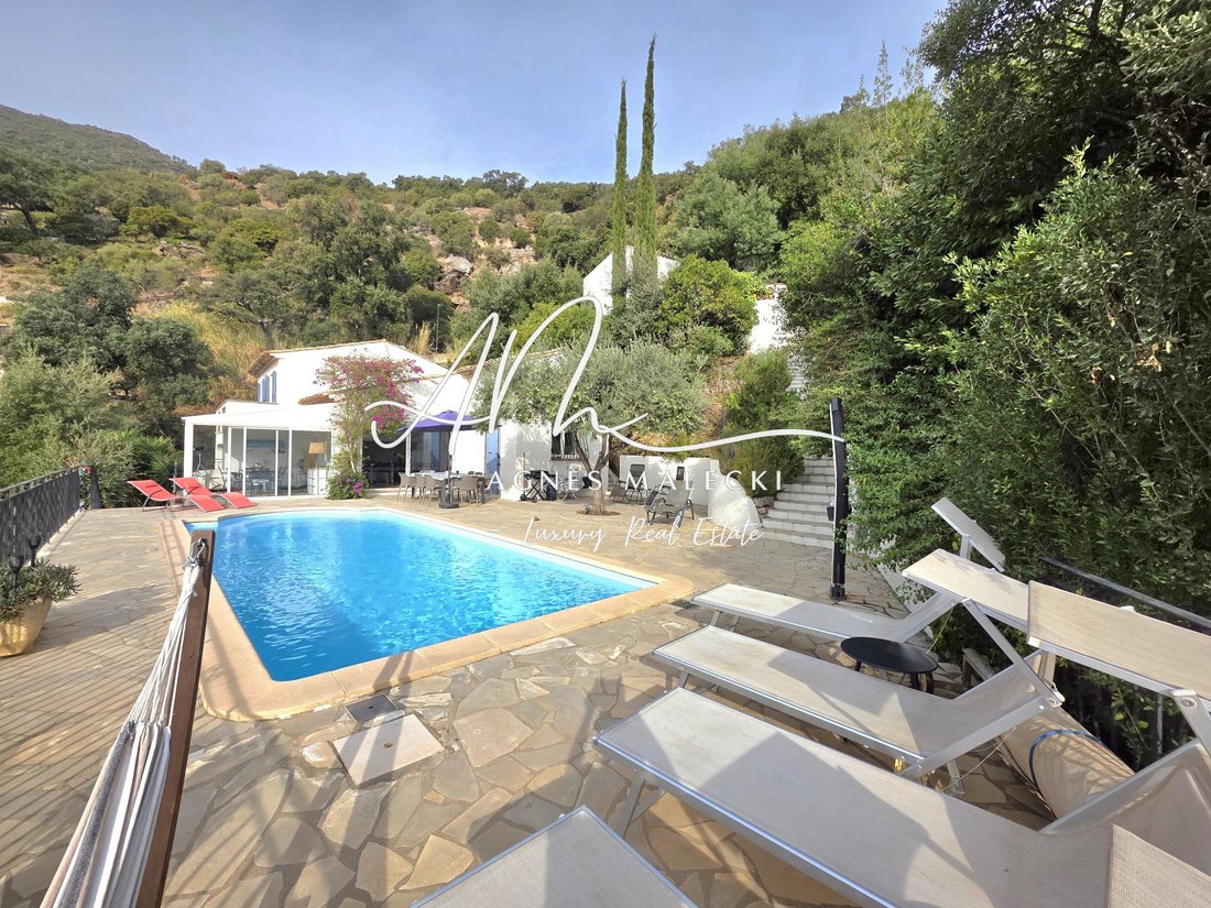 Villa in Nord, Cavalaire-sur-Mer, France 1 - 19055206