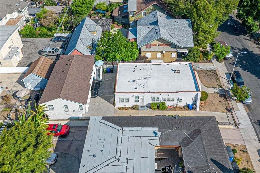 Los Angeles, California, United States 4 - 19054590