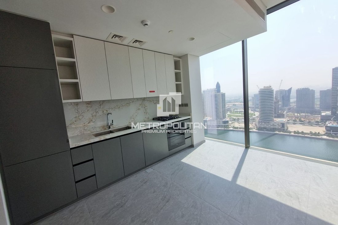 Apartamento en Business Bay, Dubái, Emiratos Árabes Unidos 3 - 17281476