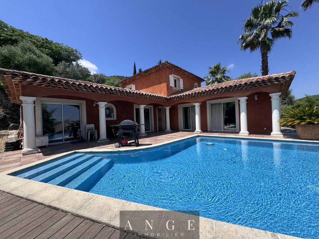 Casa en Solliès-Ville, Provenza-Alpes-Costa Azul, Francia 3 - 19052187