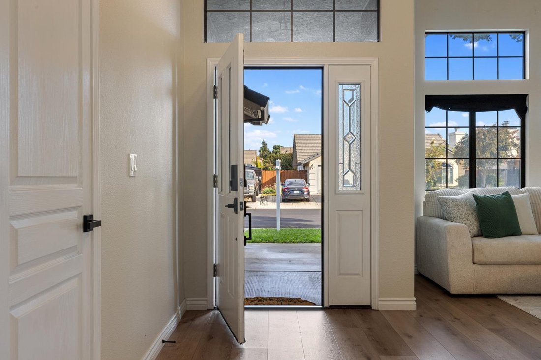 Casa en Manteca, California, Estados Unidos 3 - 19053225