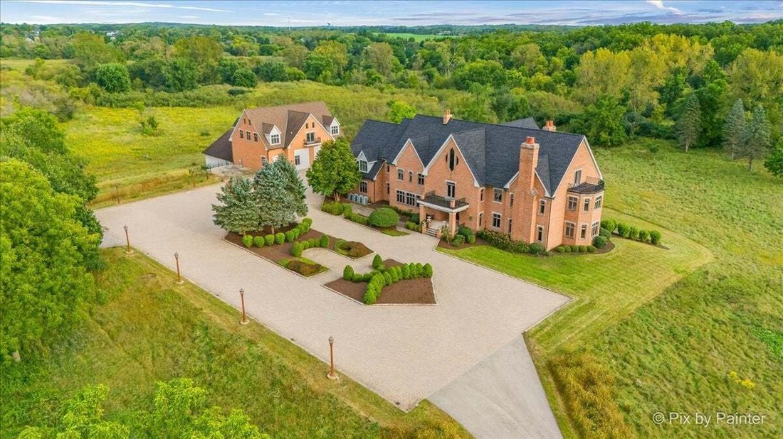 House in Campton Hills, Illinois, United States 1 - 19054542