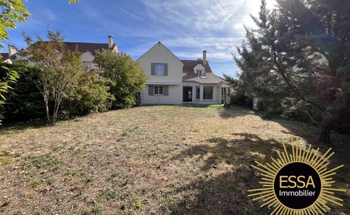 House in Chavenay, Ile-de-France, France 1