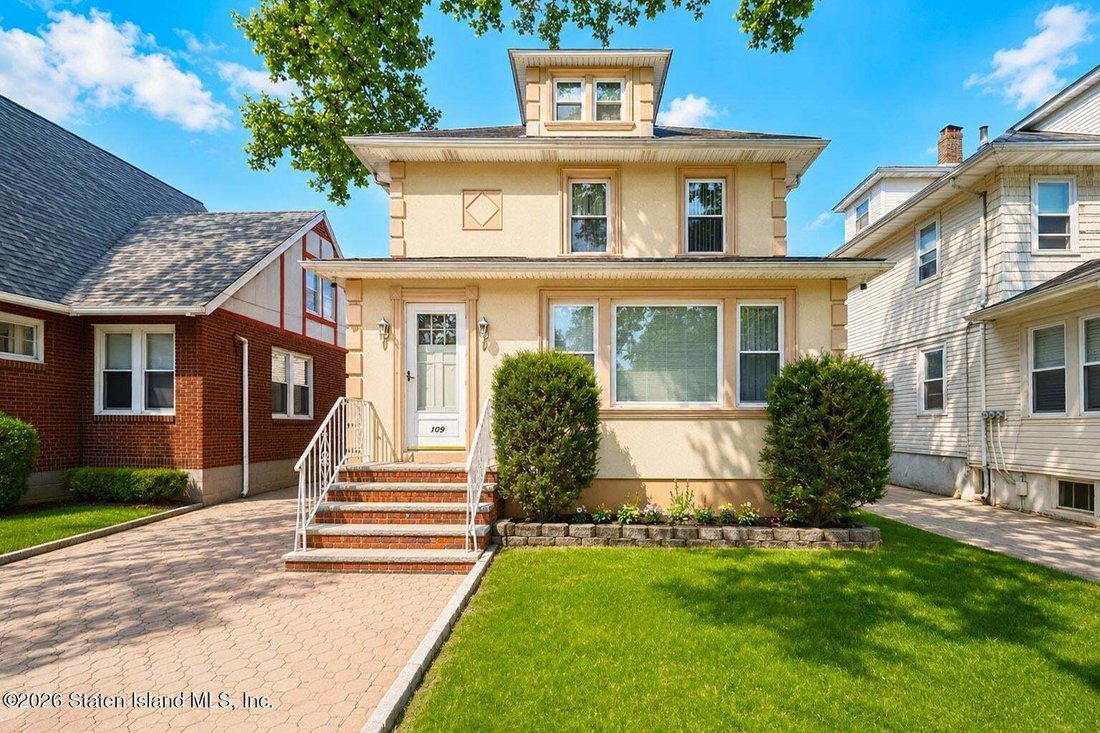 House in New York, New York, United States 1 - 19053642