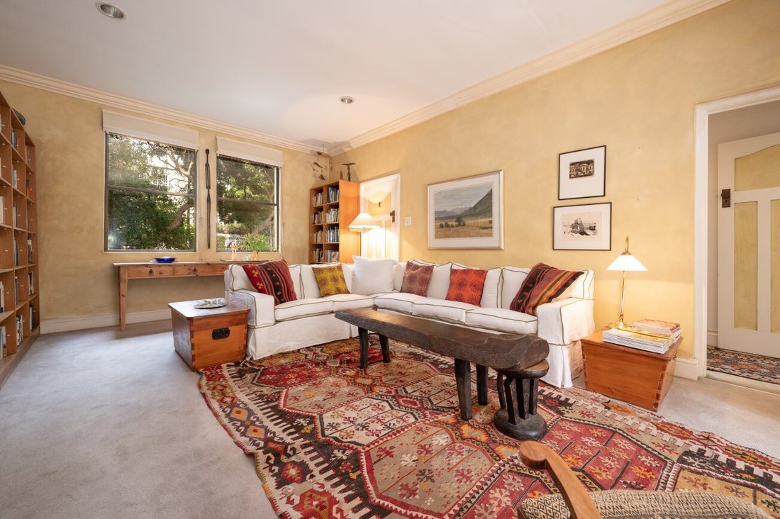 House in Tamboerskloof, City Bowl, Cape Town 5 - 19052611