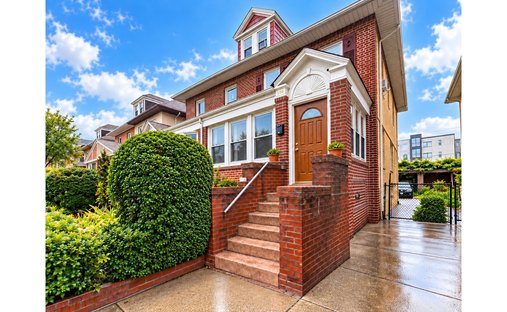 House in New York, New York, United States 1