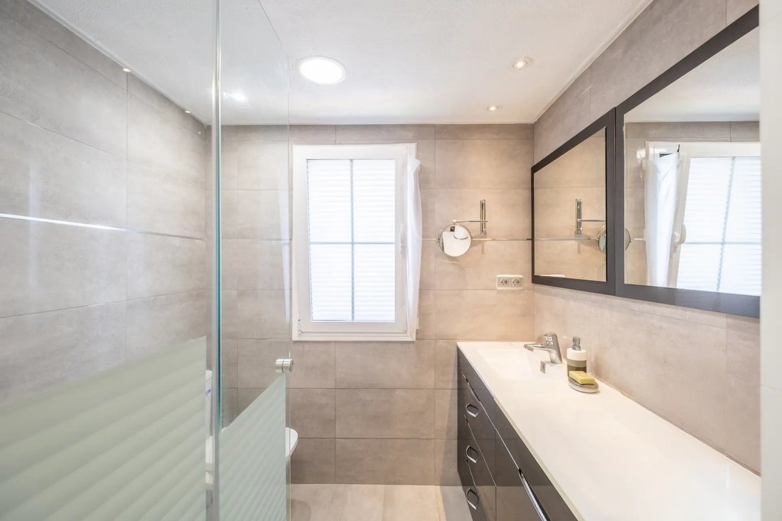 Apartment in Puerto Banus, Marbella, Spain 4 - 19053877