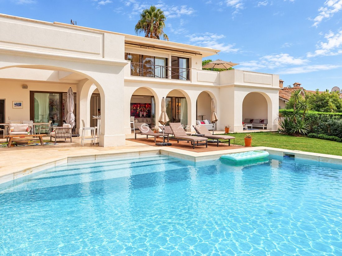 Villa en Vieille Ville, Antibes, Francia 2 - 18645068