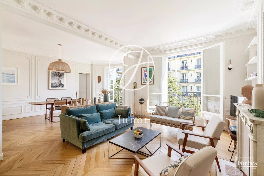 Apartment in Montmartre, Paris 18e Arrondissement, Paris 1 - 19052123