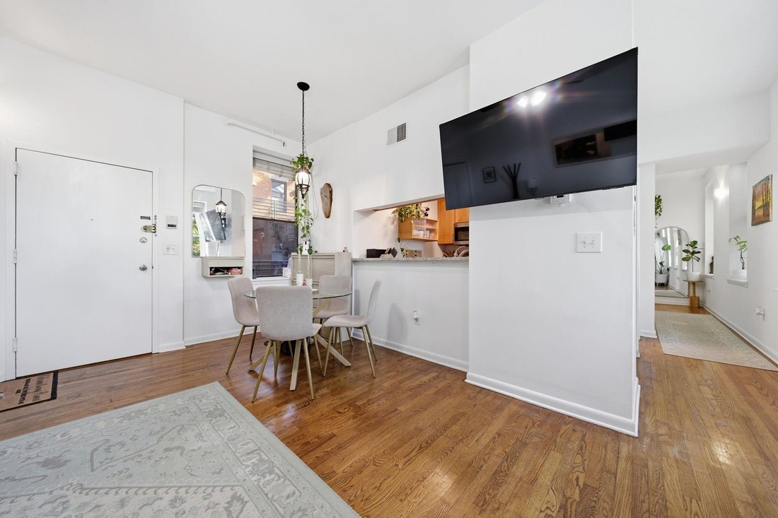 Condo in Jersey City, New Jersey, United States 3 - 19055255