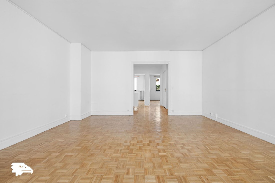 Apartment in Grange Aux Belles-Terrage, Paris 10e Arrondissement, Paris 3 - 19054666