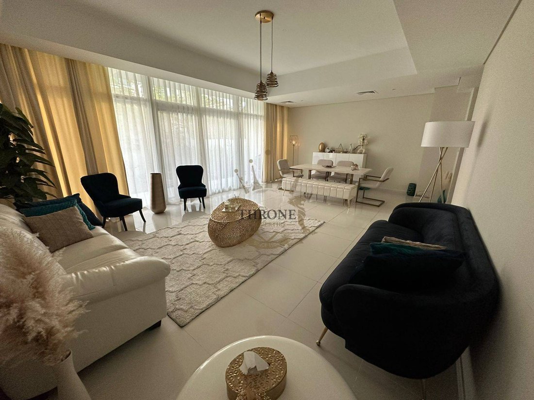 Townhouse in Damac Hills 2, Dubai, United Arab Emirates 4 - 19051458