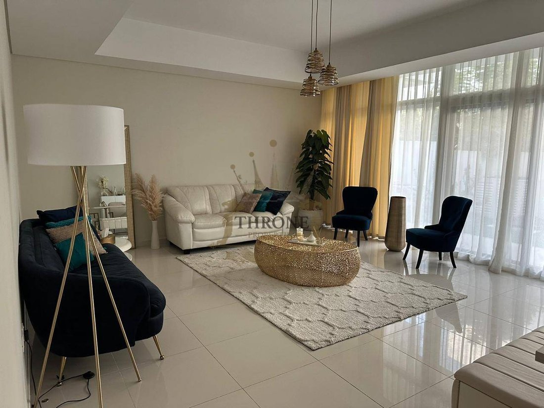 Townhouse in Damac Hills 2, Dubai, United Arab Emirates 3 - 19051458