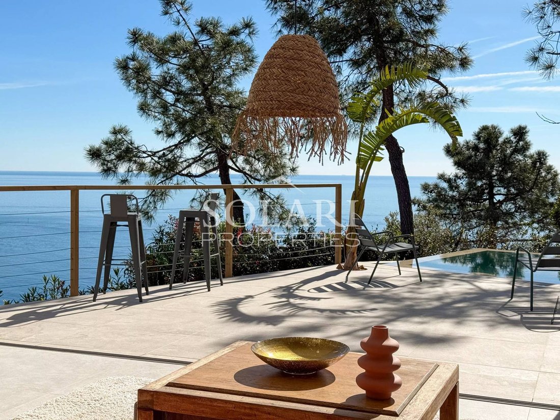 Villa en Théoule-sur-Mer, Provenza-Alpes-Costa Azul, Francia 2 - 17646469