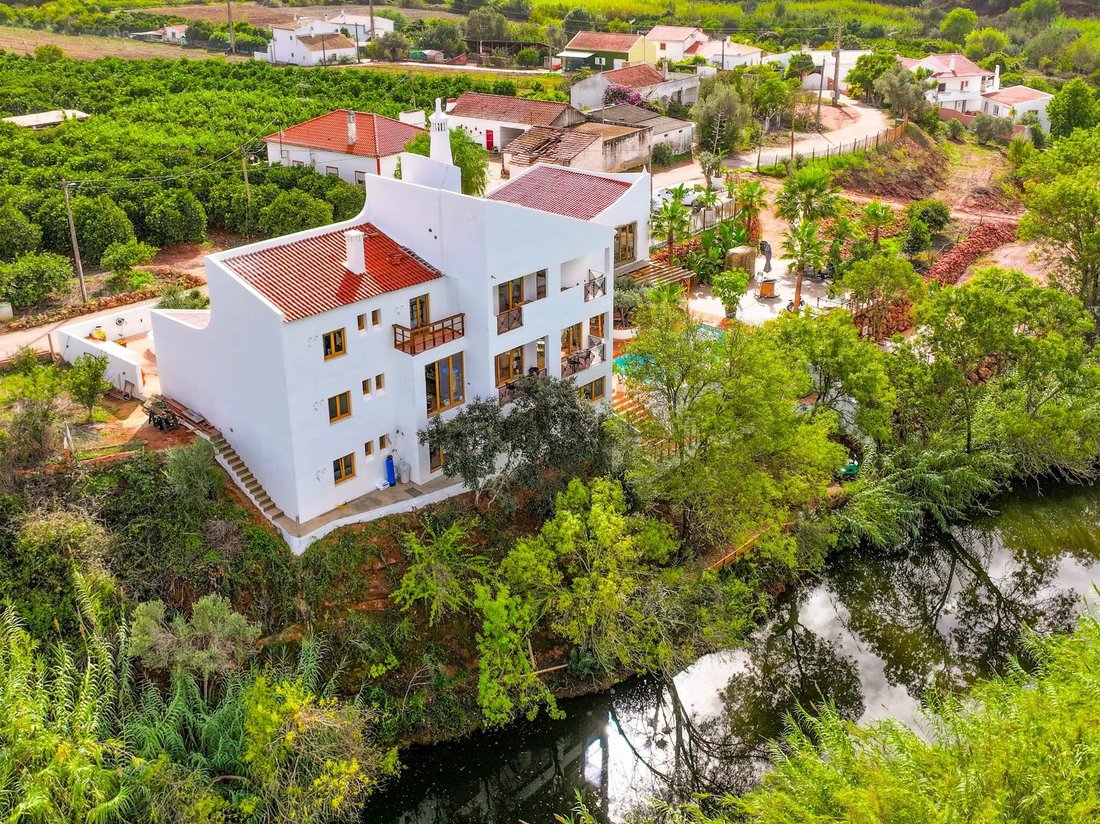 Silves, Algarve, Portugal 1 - 19052334