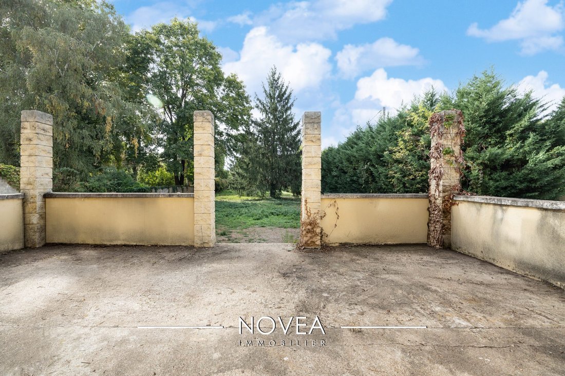 House in Centre Bourg, Neuville-sur-Saone, France 4 - 19056451