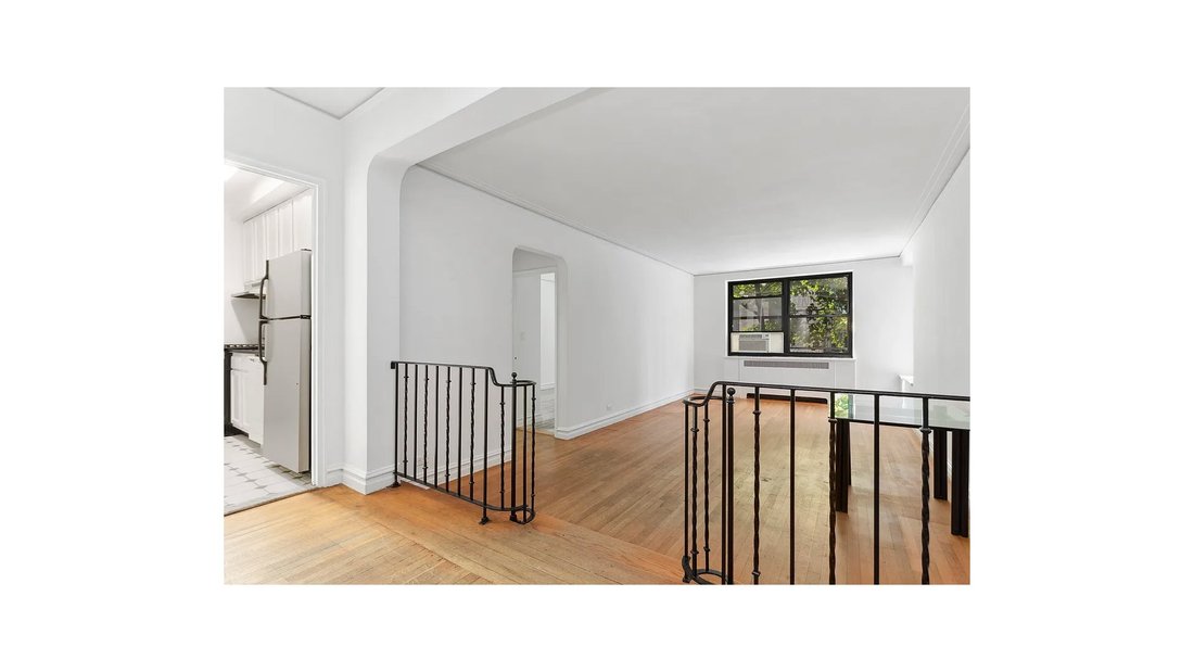 Co Op in New York, New York, United States 5 - 19055120