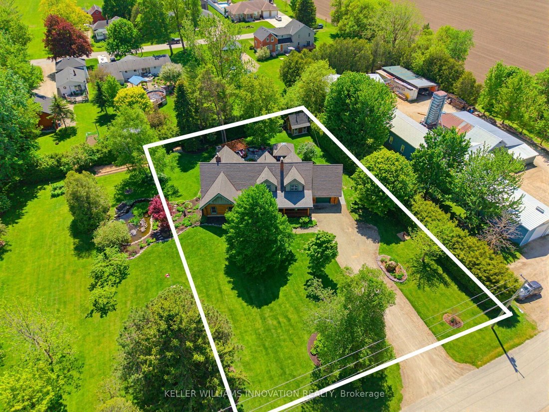 House in North Perth, Ontario, Canada 1 - 19056107