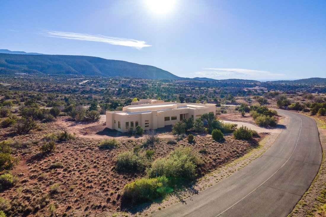 House in Placitas, New Mexico, United States 4 - 19056103
