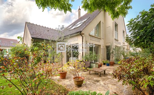 Villa in Bièvres, Ile-de-France, France 1