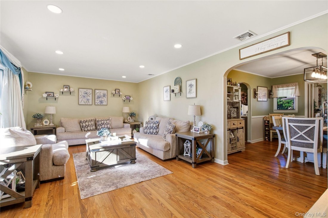 Casa en Lake Ronkonkoma, Nueva York, Estados Unidos 3 - 19056241