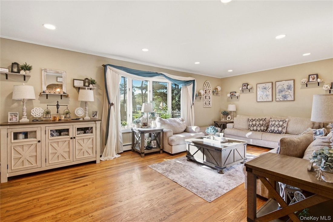 Casa en Lake Ronkonkoma, Nueva York, Estados Unidos 5 - 19056241