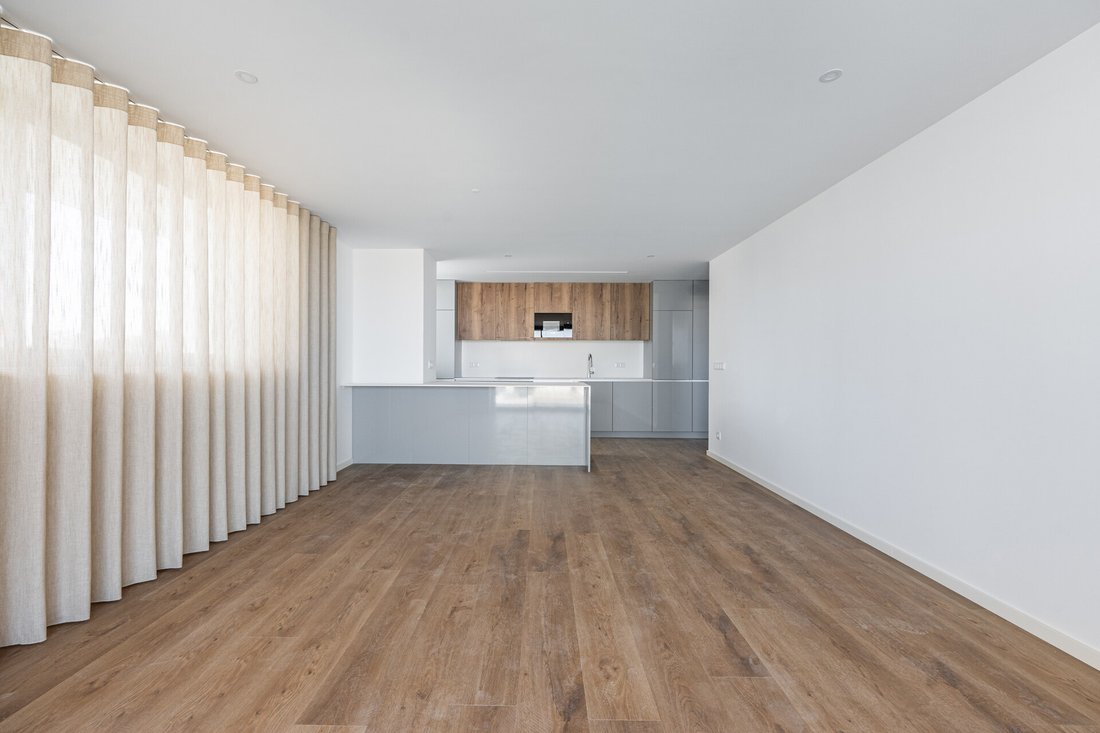 Apartment in Matosinhos e Leca da Palmeira, Porto District, Portugal 5 - 19052359
