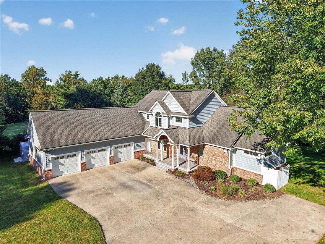 House in Gregory, Michigan, United States 1 - 19051482