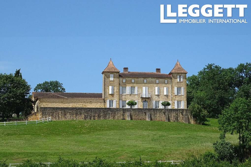 Castle in Condezaygues, Nouvelle-Aquitaine, France 1 - 19055348