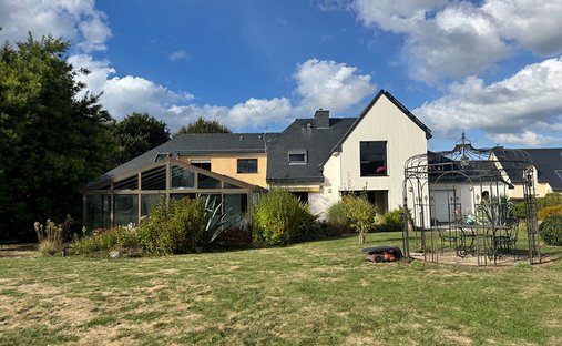Villa in Yffiniac, Brittany, France 1