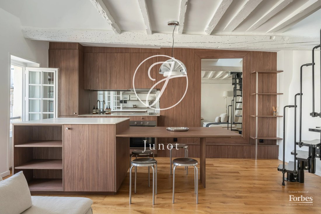 Apartment in Arsenal, Paris 4e Arrondissement, Paris 4 - 19051880
