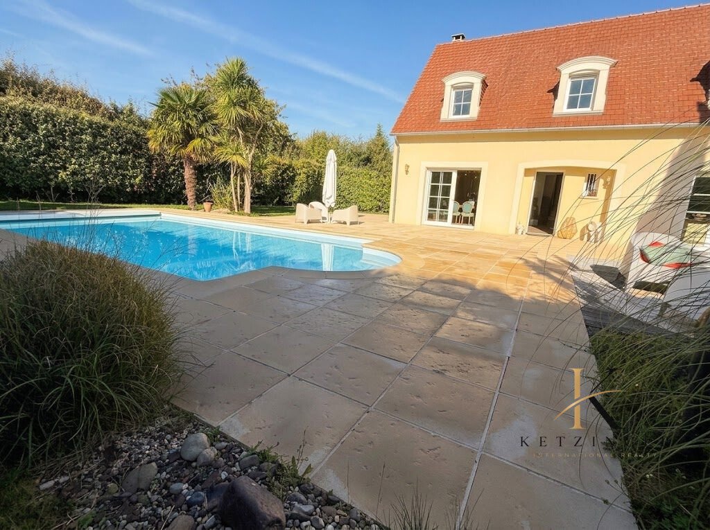 Casa en Creully, Creully sur Seulles, Francia 1 - 19056449