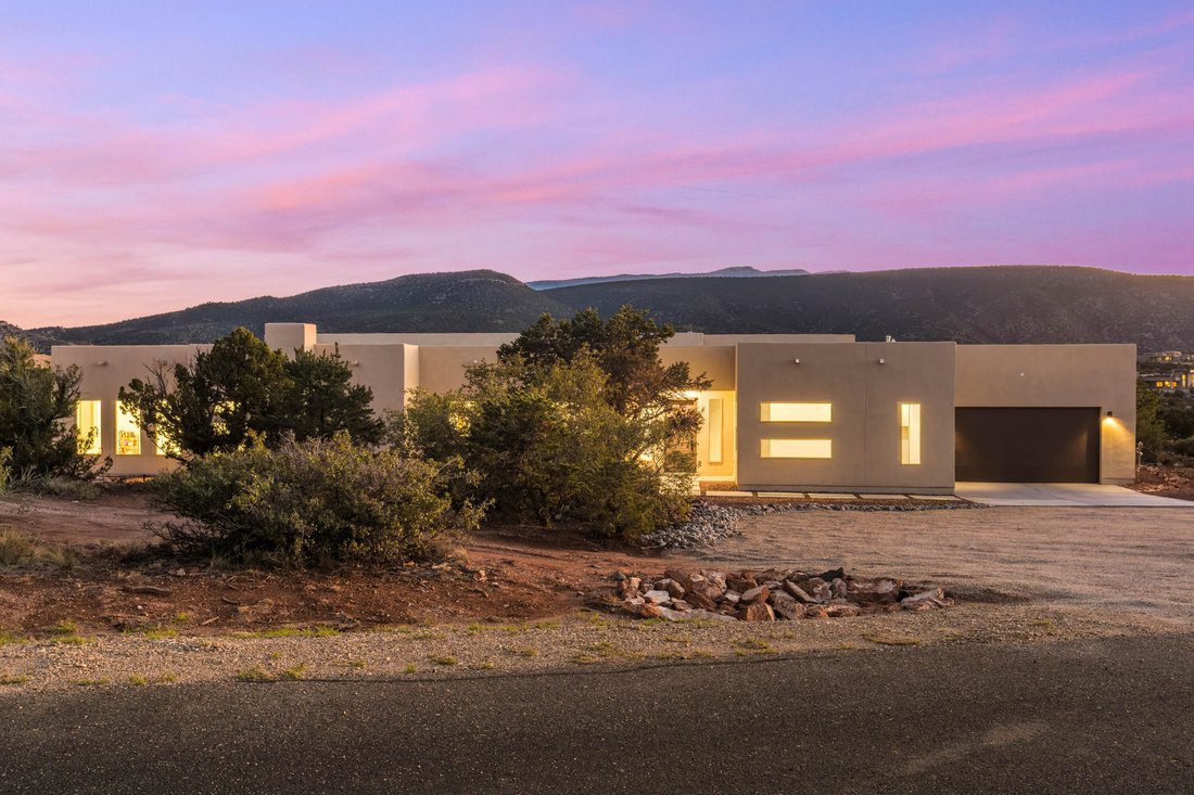 House in Placitas, New Mexico, United States 2 - 19056103