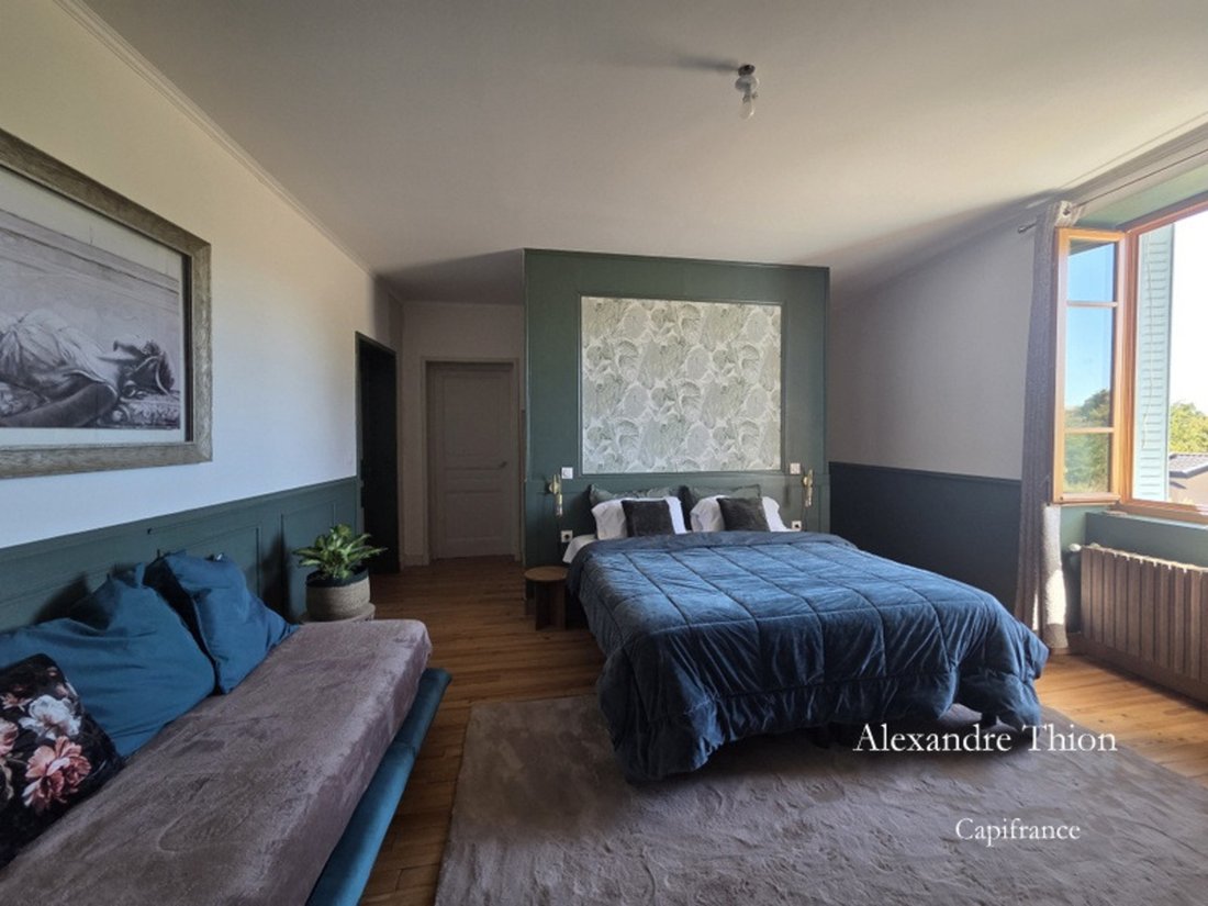 House in Perouges, Auvergne-Rhône-Alpes, France 5 - 19052115